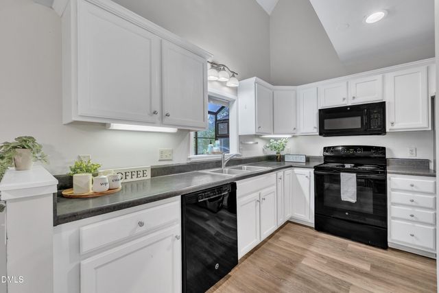 411 W Oak Avenue, Wake Forest, NC 27587