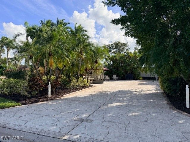 4604 Southern Breeze DR, Naples, FL 34114