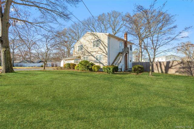 211 Mooney Pond Road, Selden, NY 11784