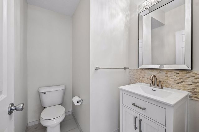 1528 Savanna Drive, Shakopee, MN 55379