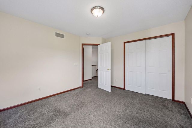 1528 Savanna Drive, Shakopee, MN 55379