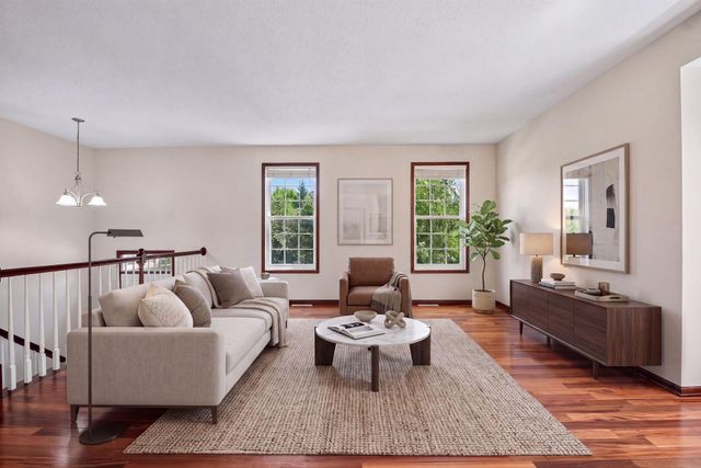 1528 Savanna Drive, Shakopee, MN 55379