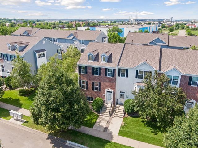 1528 Savanna Drive, Shakopee, MN 55379