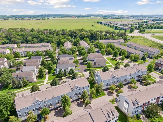 1528 Savanna Drive, Shakopee, MN 55379