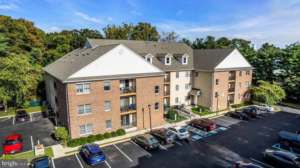 70 PARK #2-4, BORDENTOWN, NJ 08505 — exterior