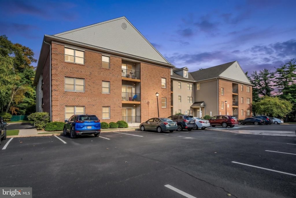 70 PARK #2-4, BORDENTOWN, NJ 08505 — photo 2
