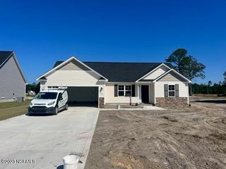 404 Windermere Road, Hubert, NC 28539