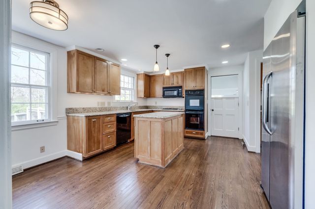 795 Greeley Dr, Nashville, TN 37205