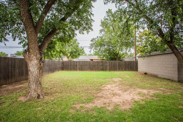 2712 30th Street, Lubbock, TX 79410