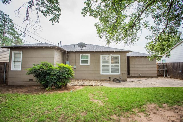 2712 30th Street, Lubbock, TX 79410