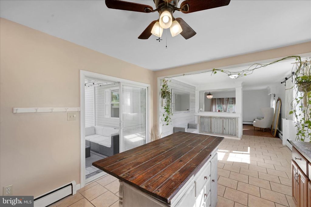 Image 14 of property listing at 95 NEW ST, Pottsville, PA 17901