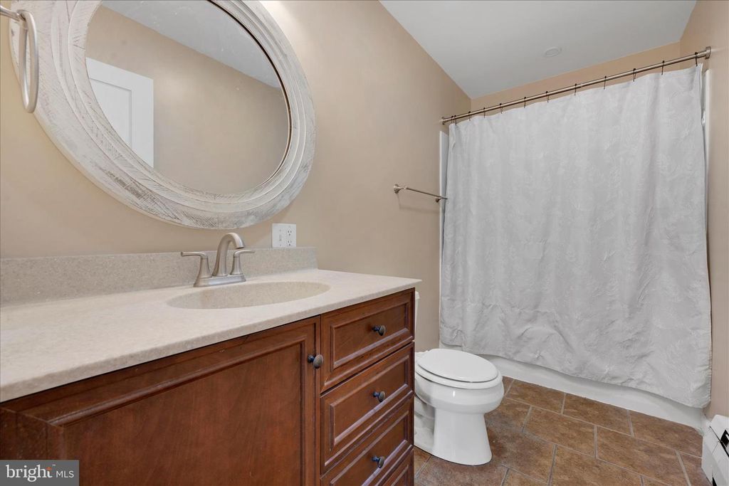 Image 19 of property listing at 95 NEW ST, Pottsville, PA 17901