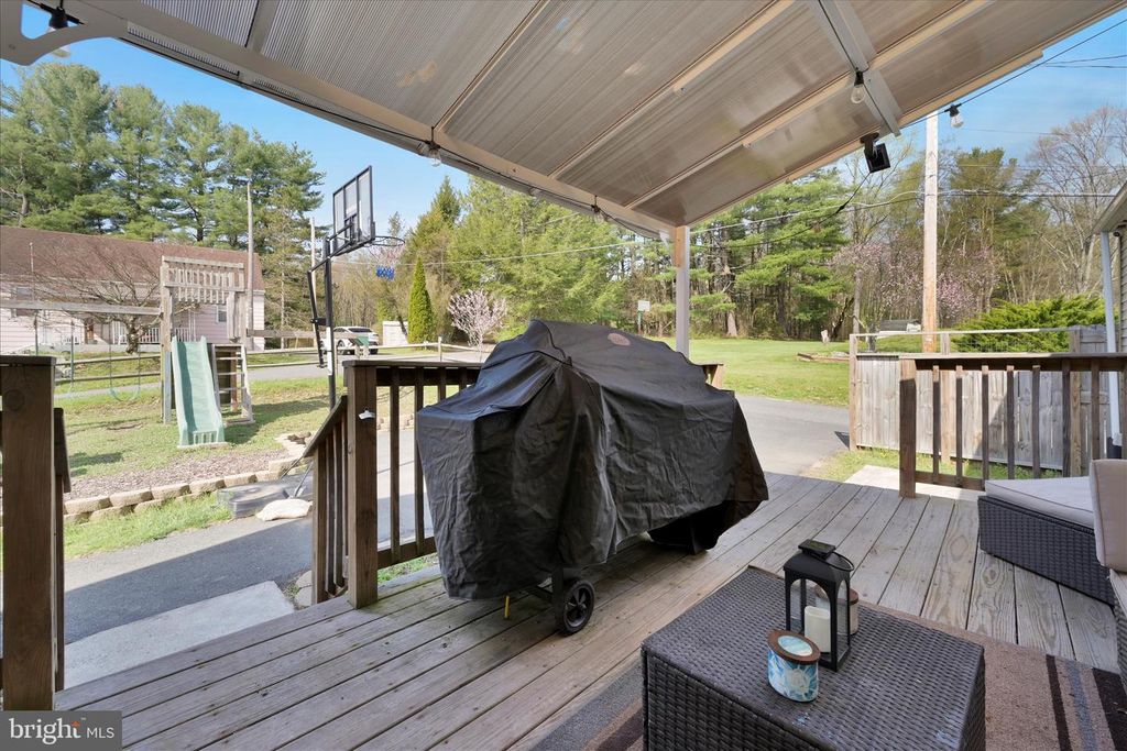 Image 24 of property listing at 95 NEW ST, Pottsville, PA 17901