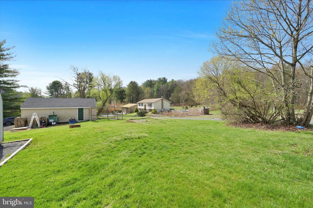 Image 36 of property listing at 95 NEW ST, Pottsville, PA 17901