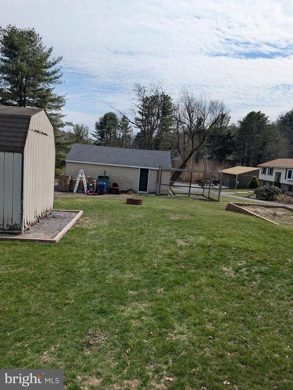 Image 39 of property listing at 95 NEW ST, Pottsville, PA 17901