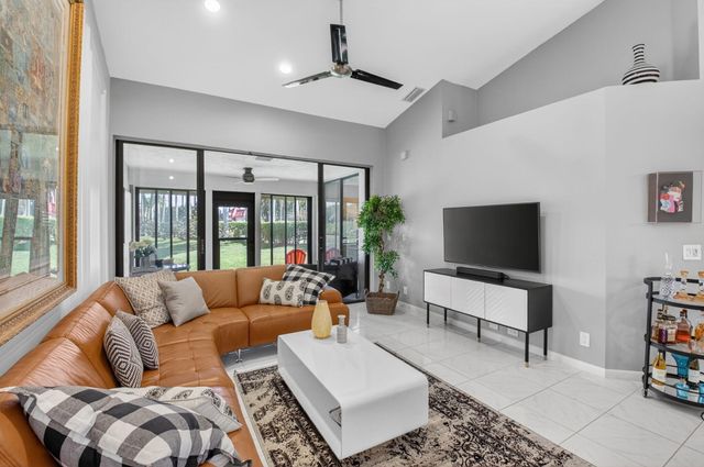 7978 Lexington Club Boulevard B, Delray Beach, FL 33446