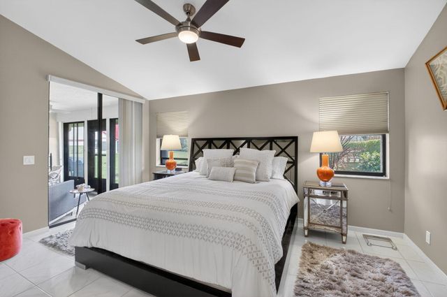 7978 Lexington Club Boulevard B, Delray Beach, FL 33446