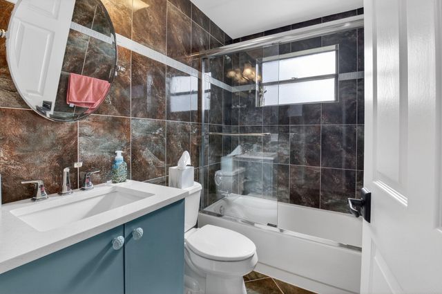 7978 Lexington Club Boulevard B, Delray Beach, FL 33446