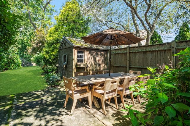 14 Greenough Place A, Newport, RI 02840