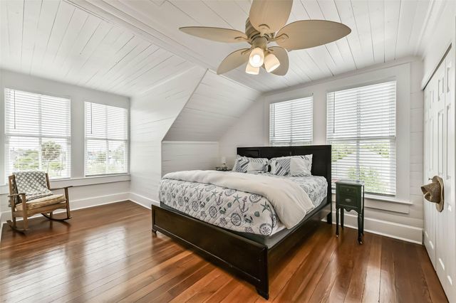 3301 Ursuline Street, Galveston, TX 77550