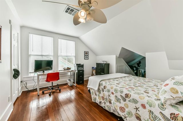 3301 Ursuline Street, Galveston, TX 77550