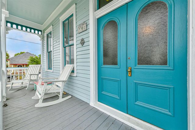 3301 Ursuline Street, Galveston, TX 77550