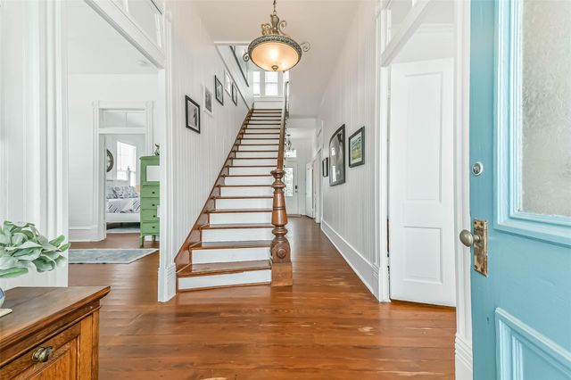 3301 Ursuline Street, Galveston, TX 77550