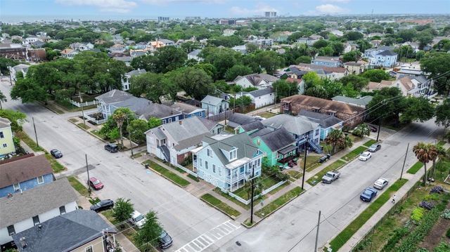 3301 Ursuline Street, Galveston, TX 77550
