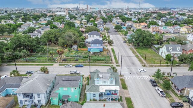 3301 Ursuline Street, Galveston, TX 77550