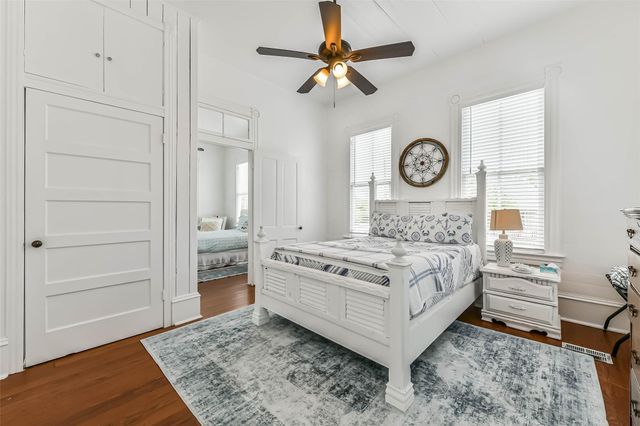 3301 Ursuline Street, Galveston, TX 77550