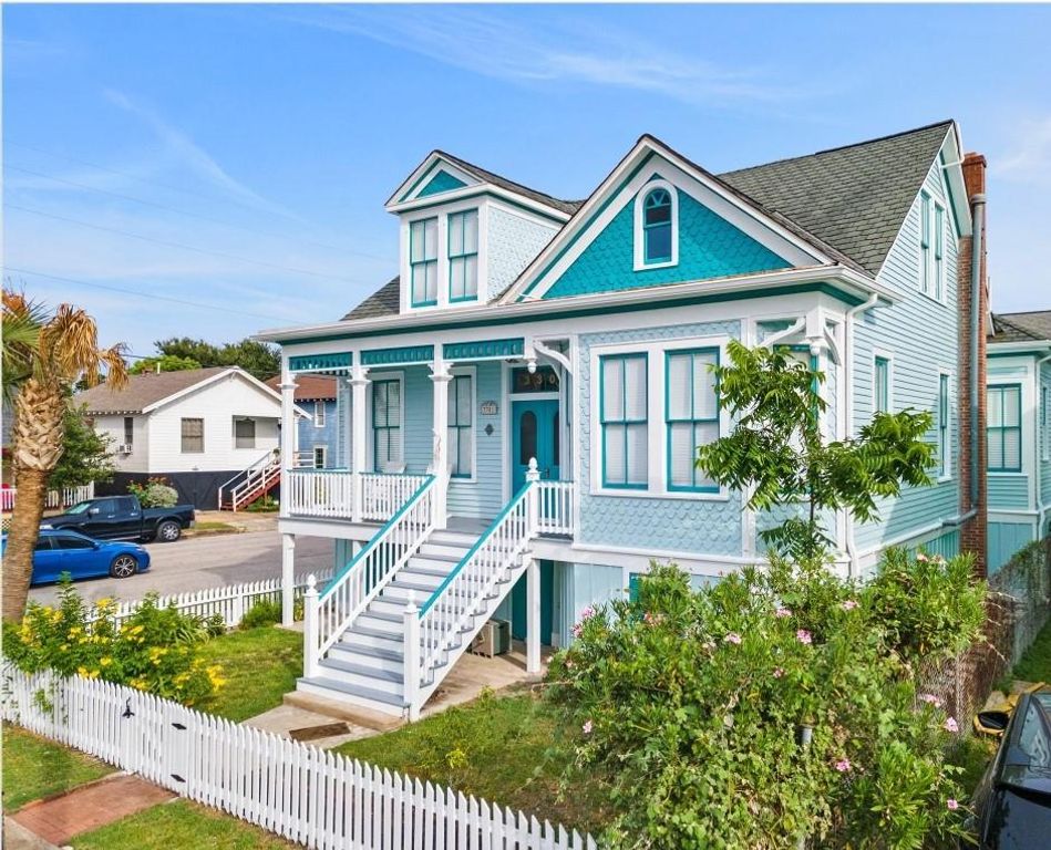 3301 Ursuline Street, Galveston, TX 77550
