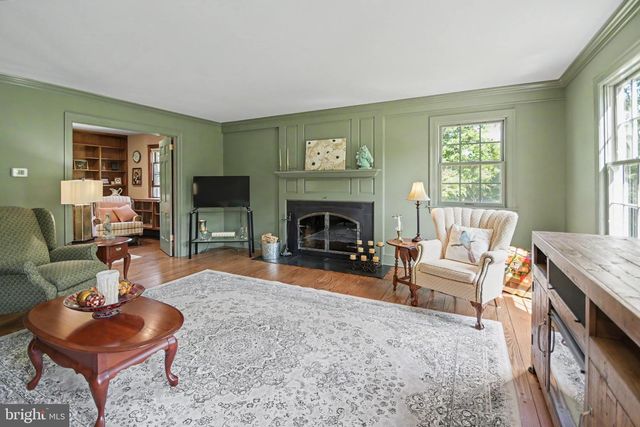 1881 TOWNSHIP LINE RD, Telford, PA 18969