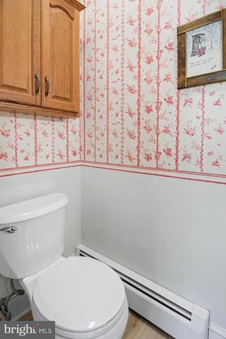 1881 TOWNSHIP LINE RD, Telford, PA 18969