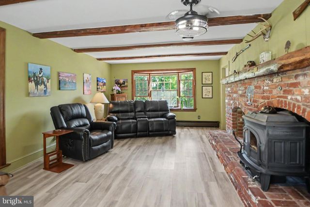 1881 TOWNSHIP LINE RD, Telford, PA 18969