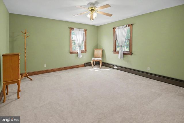 1881 TOWNSHIP LINE RD, Telford, PA 18969