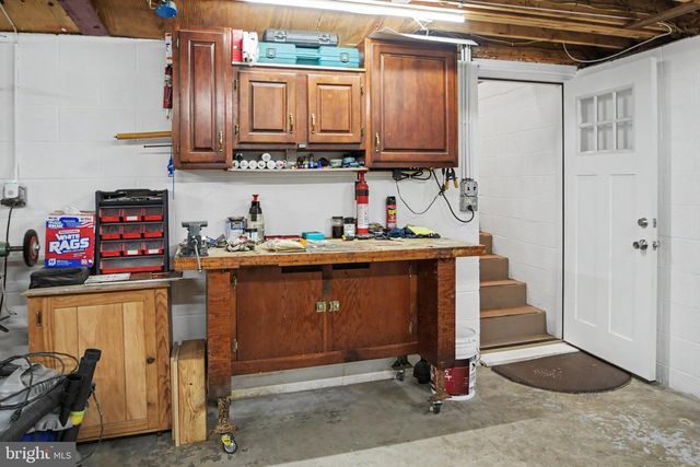1881 TOWNSHIP LINE RD, Telford, PA 18969