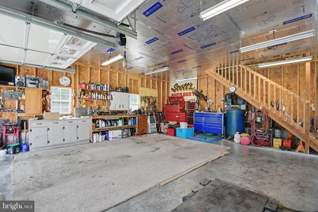 1881 TOWNSHIP LINE RD, Telford, PA 18969