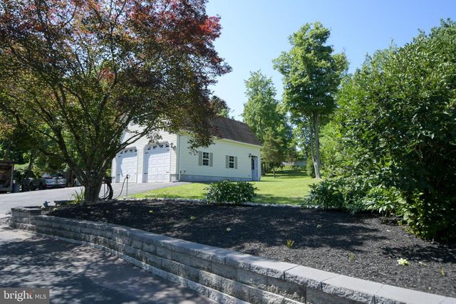 1881 TOWNSHIP LINE RD, Telford, PA 18969
