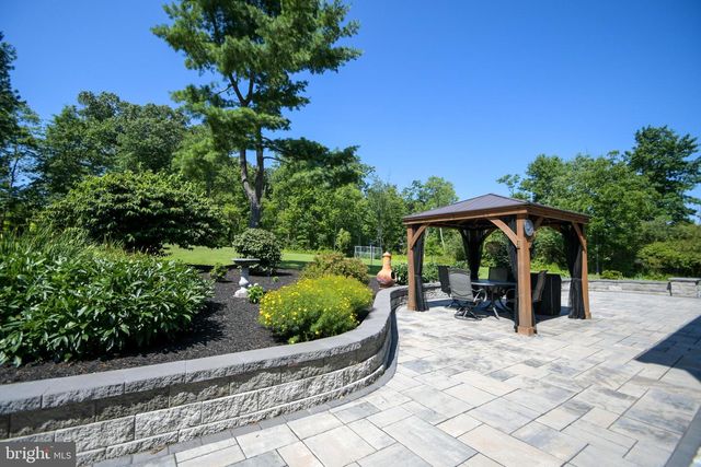 1881 TOWNSHIP LINE RD, Telford, PA 18969