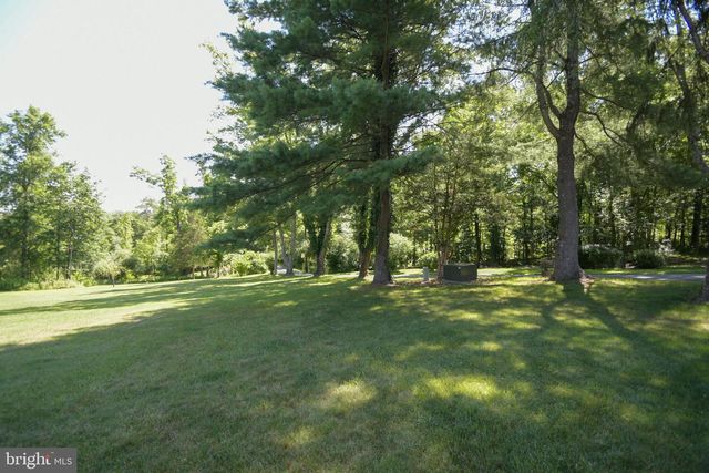 1881 TOWNSHIP LINE RD, Telford, PA 18969