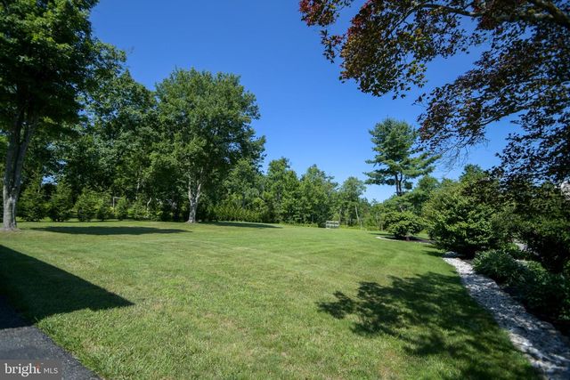 1881 TOWNSHIP LINE RD, Telford, PA 18969