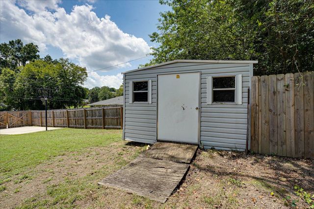 4303 Kemp Drive, Chattanooga, TN 37411