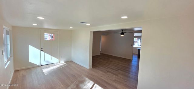 7110 E Calle Cuernavaca, Tucson, AZ 85710