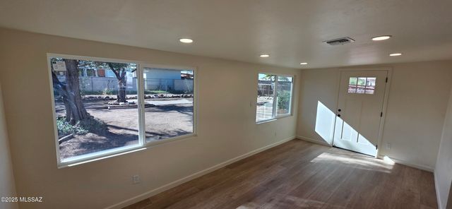 7110 E Calle Cuernavaca, Tucson, AZ 85710