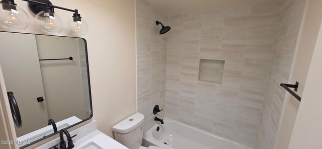 7110 E Calle Cuernavaca, Tucson, AZ 85710