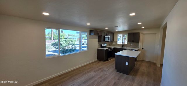 7110 E Calle Cuernavaca, Tucson, AZ 85710