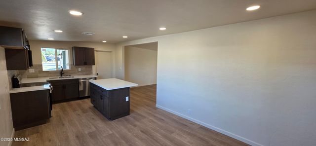 7110 E Calle Cuernavaca, Tucson, AZ 85710