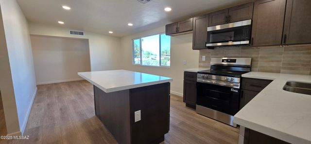 7110 E Calle Cuernavaca, Tucson, AZ 85710