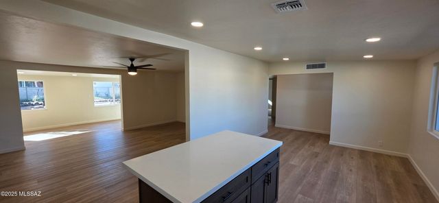 7110 E Calle Cuernavaca, Tucson, AZ 85710