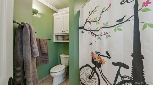 19715 E Clear Brook Road, Owasso, OK 74055